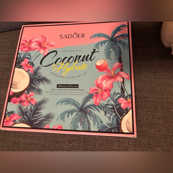 NWT & Most Boxed Christmas Stuffer Gift Present Assorted Beauty BUNDLE of 10 - Picture 10 of 13